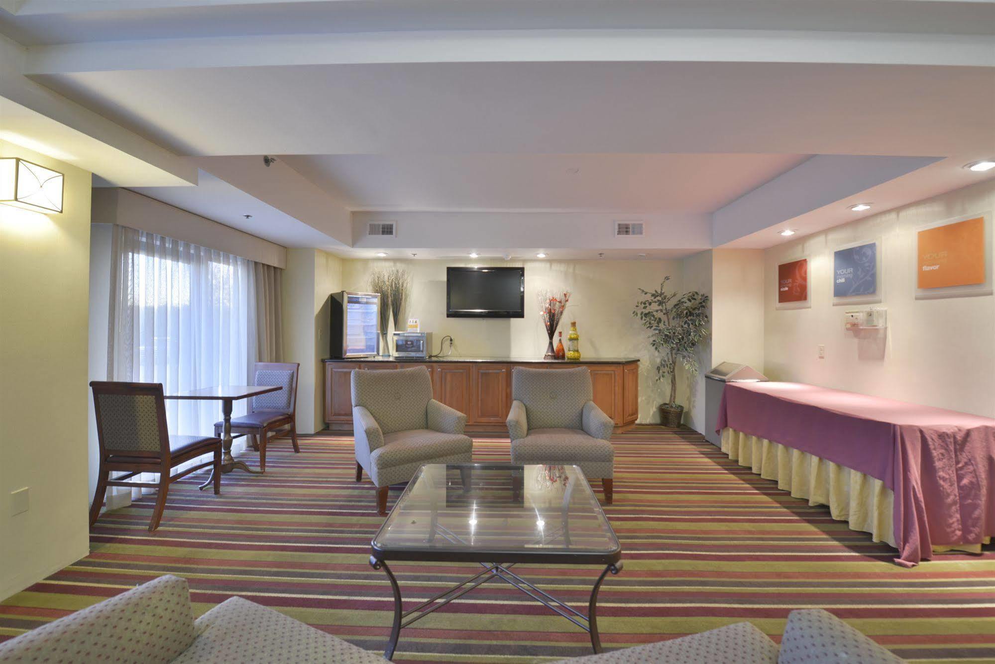 Holiday Inn Express - Lorton By Ihg Buitenkant foto